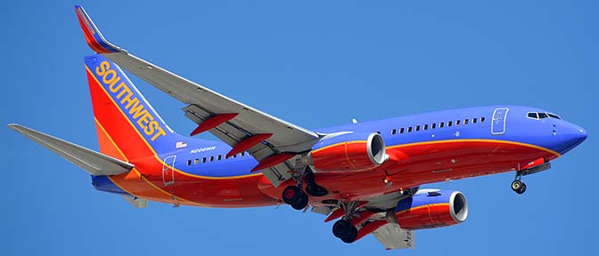 Southwest Boeing 737-7H4 N206WN, Phoenix Sky Harbor, March 24, 2015
